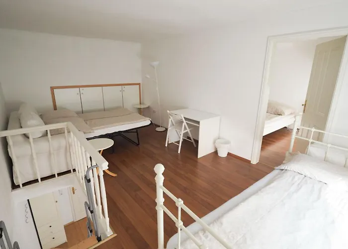 Апартаменти Gemuetliche Nahe Mariahilfer Strasse