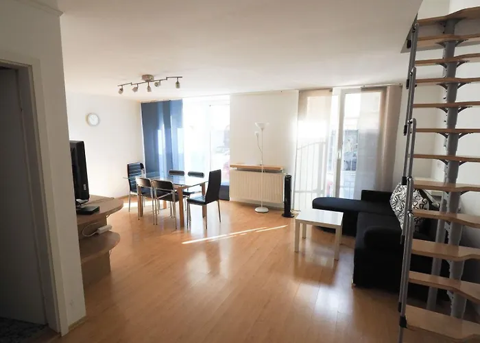 Апартаменти Gemuetliche Nahe Mariahilfer Strasse *